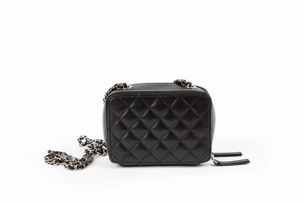 CHANEL : Mini borsa  - Asta Luxury Fashion - Associazione Nazionale - Case d'Asta italiane