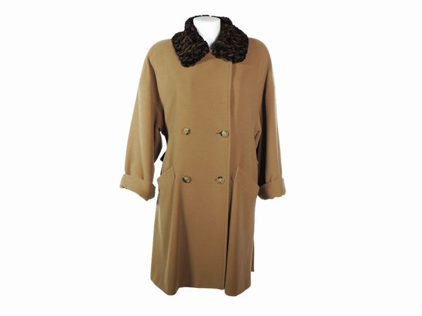 Cappotto in lana color cammello  - Asta Abiti e accessori vintage  - Associazione Nazionale - Case d'Asta italiane