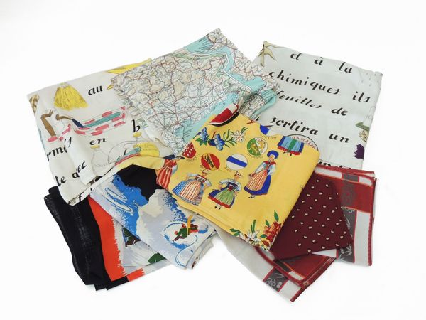 Lotto di foulard e sciarpe  - Asta Abiti e accessori vintage  - Associazione Nazionale - Case d'Asta italiane