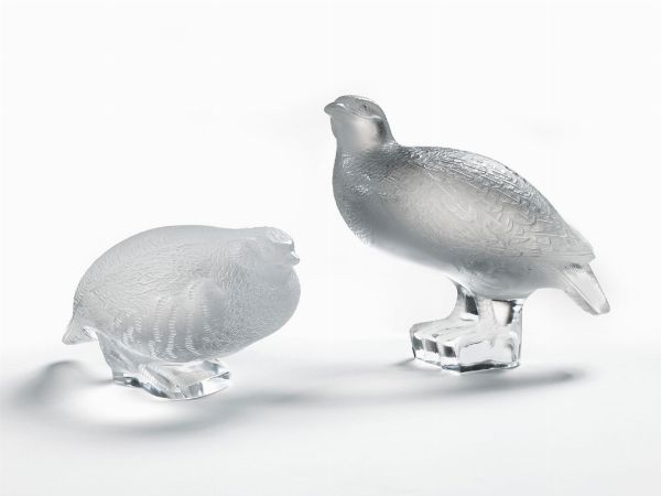 Lalique pernici Perdrix couche e Perdrix inquite in vetro pressato incolore e satinato  - Asta L'Arte della Tavola - Associazione Nazionale - Case d'Asta italiane