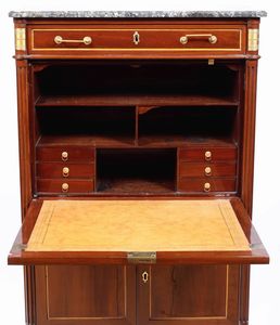 Secretaire  lastronato e filettato. XIX secolo  - Asta Antiquariato Ottobre  - Associazione Nazionale - Case d'Asta italiane