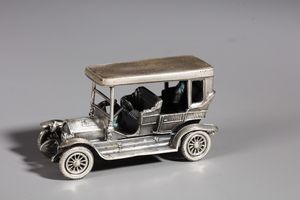 ARGENTIERE ITALIANO DEL XX SECOLO : Collezione di 13 modellini d'auto d'epoca in argento  - Asta Asta 379 | ARTE ANTICA E DEL XIX SECOLO - Dipinti antichi e antiquariato  Online - Associazione Nazionale - Case d'Asta italiane