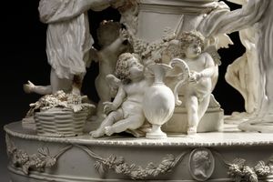 MANIFATTURA DI CAPODIMONTE DEL XIX SECOLO : Attribuito a. Allegoria del vino  - Asta Asta 379 | ARTE ANTICA E DEL XIX SECOLO - Dipinti antichi e antiquariato  Online - Associazione Nazionale - Case d'Asta italiane