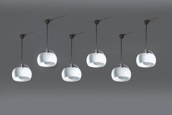 VICO MAGISTRETTI : Sei lampadari mod. Omega  - Asta Design e illuminazione - Associazione Nazionale - Case d'Asta italiane