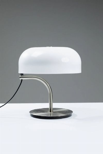 GIOTTO STOPPINO : Lampada da tavolo in metallo e perspex. Prod. Valenti & C. anni '70 cm 39x36  - Asta Design e illuminazione - Associazione Nazionale - Case d'Asta italiane