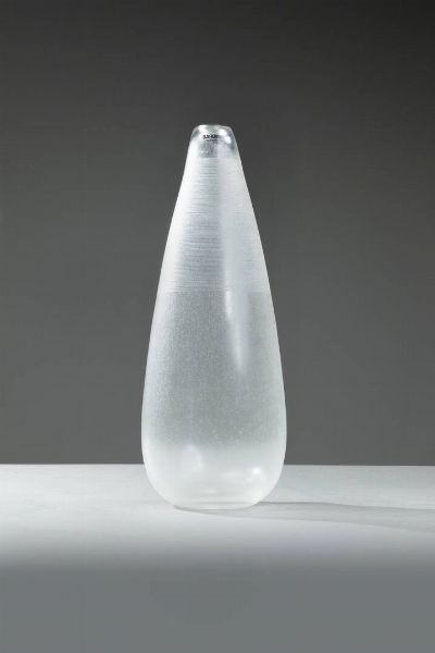 BARBINI : Vaso in vetro trasparente inciso. Marcato Barbini Murano Anni '90 h cm 43  - Asta Design e illuminazione - Associazione Nazionale - Case d'Asta italiane