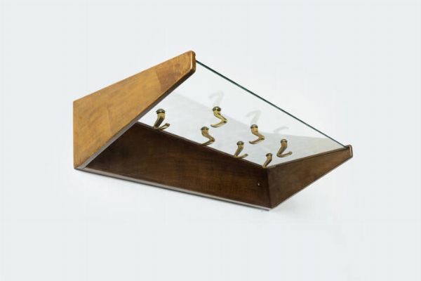 OSVALDO BORSANI : Appendiabiti in legno e vetro  pomelli in ottone. Anni '50 cm 16x87x33  - Asta Design e illuminazione - Associazione Nazionale - Case d'Asta italiane