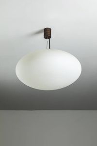 STILNOVO - Lampada a sospensione in ottone e vetro opalino. Anni '50 dian cm 45