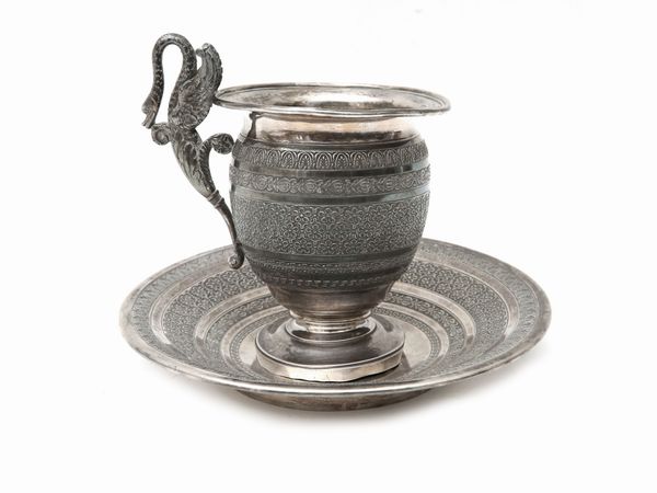 Tazza in argento con piattino  - Asta L'arte di arredare - Associazione Nazionale - Case d'Asta italiane