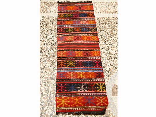 Tappeto galleria Kilim di vecchia manifattura  - Asta L'arte di arredare - Associazione Nazionale - Case d'Asta italiane