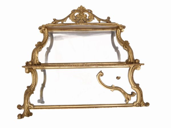 Etagere pensile in legno intagliato e dorato  - Asta L'arte di arredare - Associazione Nazionale - Case d'Asta italiane