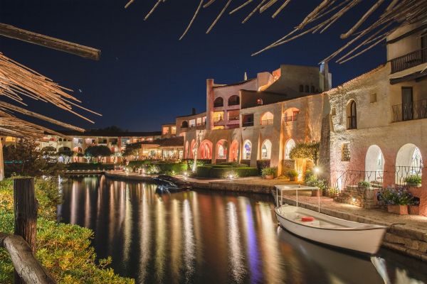 Hotel Cala di Volpe Costa Smeralda  - Asta Pandolfini per Amici di URI - Asta Benefica per Sostenere la Ricerca Scientifica Urologica - Associazione Nazionale - Case d'Asta italiane