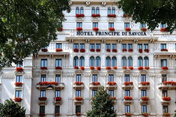 Hotel Principe di Savoia - Milano  - Asta Pandolfini per Amici di URI - Asta Benefica per Sostenere la Ricerca Scientifica Urologica - Associazione Nazionale - Case d'Asta italiane