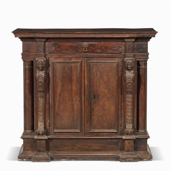 PICCOLA CREDENZA, TOSCANA, INIZI SECOLO XVII  - Asta Arte  ricerca | Dipinti sculture e oggetti d'arte da una raccolta fiorentina  - Associazione Nazionale - Case d'Asta italiane