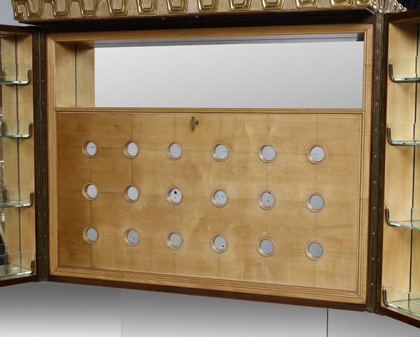 BORSANI OSVALDO (1911 - 1985) : Mobile bar  - Asta Asta 383 | DESIGN E ARTI DECORATIVE DEL NOVECENTO - FINE DESIGN Tradizionale - Associazione Nazionale - Case d'Asta italiane