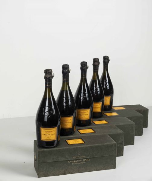 Veuve Clicquot, La Grande Dame  - Asta Winter Wine Auction - Associazione Nazionale - Case d'Asta italiane