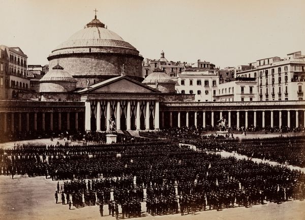 Giorgio Sommer, Attribuito a : Napoli: Chiesa di San Francesco di Paola ; Parata militare a Piedigrotta  - Asta Fotografia: Under 1K - Associazione Nazionale - Case d'Asta italiane