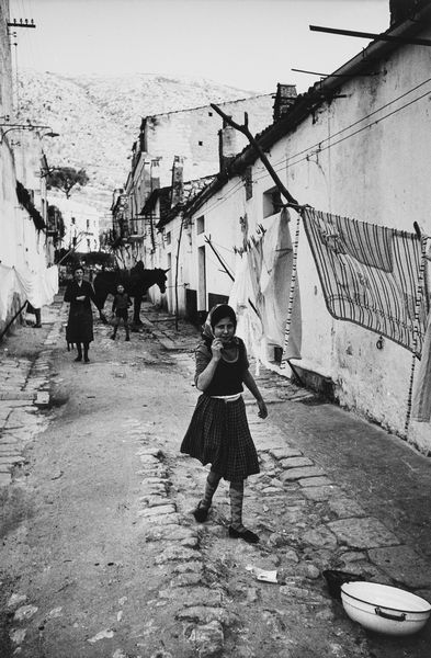 Mario de Biasi : Tre ore a San Giovanni Rotondo  - Asta Fotografia: Under 1K - Associazione Nazionale - Case d'Asta italiane