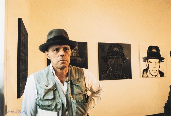 Nino Lo Duca : Ritratto di Joseph Beuys a Napoli, Galleria Lucio Amelio  - Asta Fotografia: Under 1K - Associazione Nazionale - Case d'Asta italiane