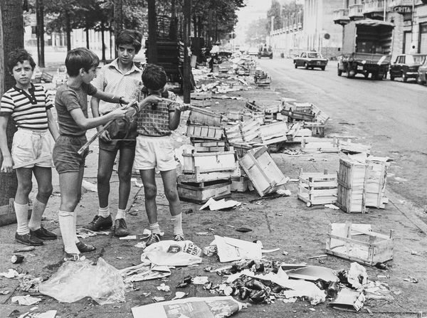 Aldo Moisio : Mercato di corso Racconigi, Torino  - Asta Fotografia: Under 1K - Associazione Nazionale - Case d'Asta italiane