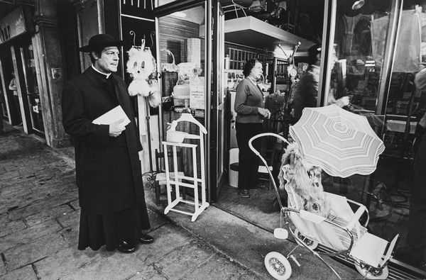 TAZIO SECCHIAROLI : Sophia Loren e Marcello Mastroianni in La moglie del prete  - Asta Fotografia: Under 1K - Associazione Nazionale - Case d'Asta italiane