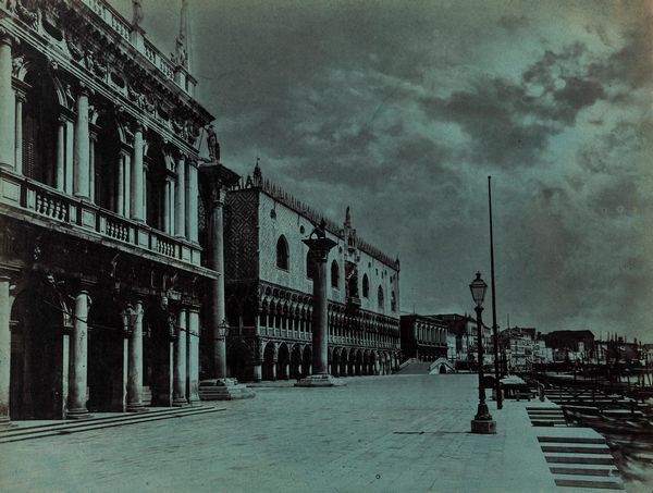 Carlo Naya, Attribuito a : Venezia al chiaro di luna, Palazzo Ducale  - Asta Fotografia: Under 1K - Associazione Nazionale - Case d'Asta italiane