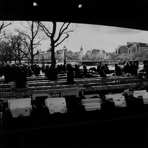 Paul Cooklin : Southbank Centre Book Market, London  - Asta Fotografia: Under 1K - Associazione Nazionale - Case d'Asta italiane