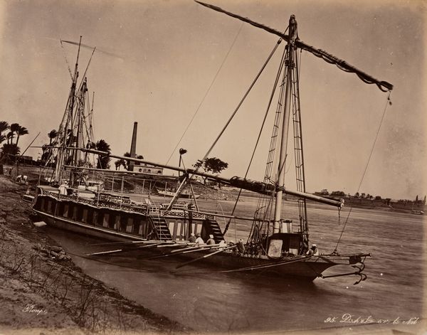 Félix Bonfils : Dahabie sur le Nil ; Piramides des Chops et de Cheffren  - Asta Fotografia: Under 1K - Associazione Nazionale - Case d'Asta italiane