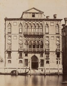 Carlo Naya : Venezia, Corte dei Preti ; Palazzo sul Canal Grande  - Asta Fotografia: Under 1K - Associazione Nazionale - Case d'Asta italiane