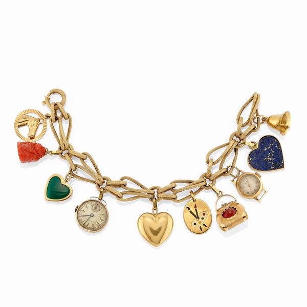 Bracciale charms in oro giallo 18k  - Asta Argenti dal XVIII al XX secolo - Associazione Nazionale - Case d'Asta italiane