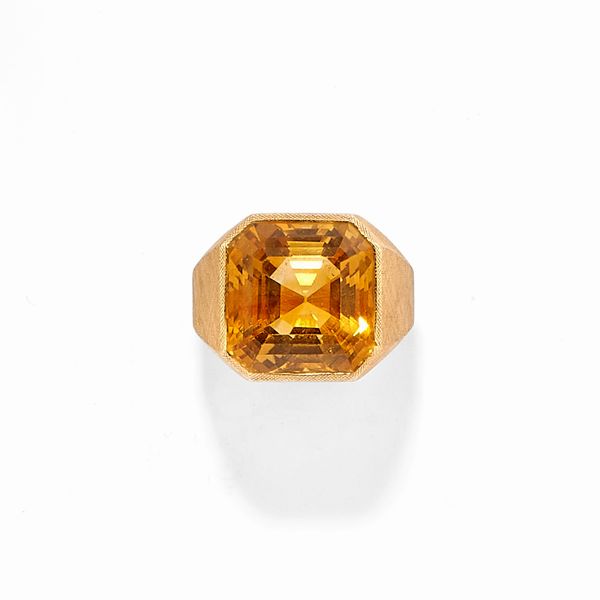 Anello in oro giallo 18K con quarzo citrino  - Asta Argenti dal XVIII al XX secolo - Associazione Nazionale - Case d'Asta italiane