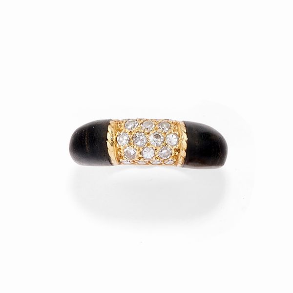 Van Cleef & Arpels : Anello in oro giallo 18k, legno e diamanti  - Asta Argenti dal XVIII al XX secolo - Associazione Nazionale - Case d'Asta italiane