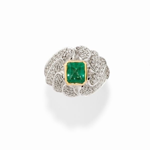 Anello in oro bianco 18k, smeraldo e diamanti  - Asta Argenti dal XVIII al XX secolo - Associazione Nazionale - Case d'Asta italiane