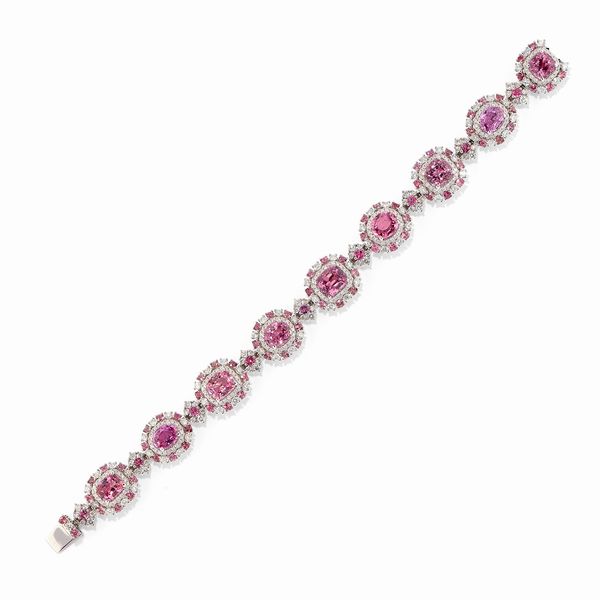 Bracciale in oro bianco 18k, diamanti, zaffiri rosa e tormaline rosa  - Asta Argenti dal XVIII al XX secolo - Associazione Nazionale - Case d'Asta italiane