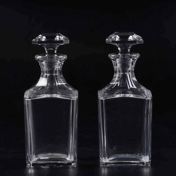 Coppia di bottiglie da whisky Perfection<BR>Francia, Manifattura Baccarat, seconda met del XX secolo<BR>  - Asta L'art de la table - Associazione Nazionale - Case d'Asta italiane