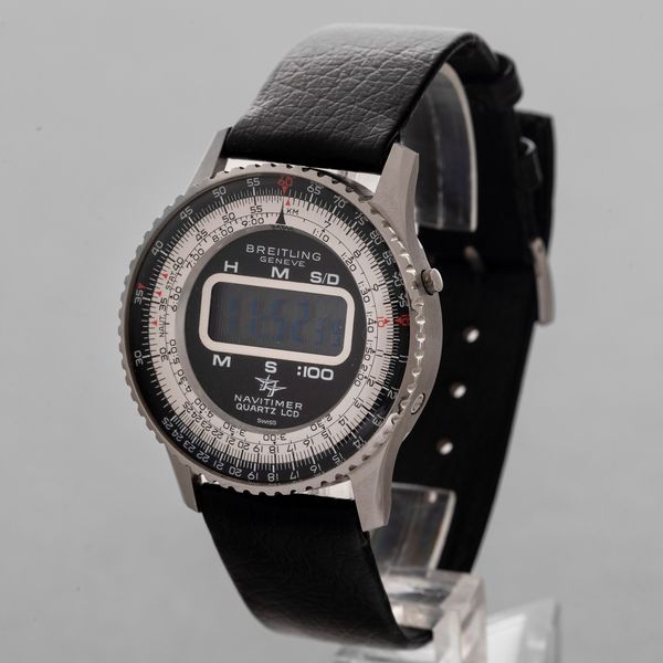 BREITLING - Navitimer Quartz LCD, cronografo digitale al con cassa in acciaio, fondello a scatto e ghiera girevole  - Asta Orologio da polso e da tasca  - Associazione Nazionale - Case d'Asta italiane