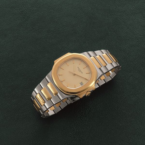 PATEK PHILIPPE - Nautilus 3800/1JA acciaio e oro, quadrante panna con datario, cassa impermeabile con service Patek  - Asta Orologio da polso e da tasca  - Associazione Nazionale - Case d'Asta italiane