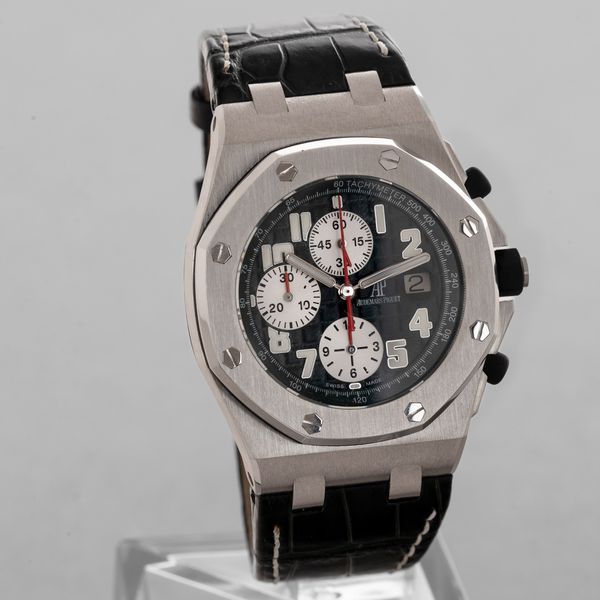 AUDEMARS PIGUET - Offshore Montenapoleone edizione limitata 100 esemplari, ref 26075ST in acciaio, quadrante verde Gran Tapisserie numeri Arabi, tre contatori verticali e datario  - Asta Orologio da polso e da tasca  - Associazione Nazionale - Case d'Asta italiane