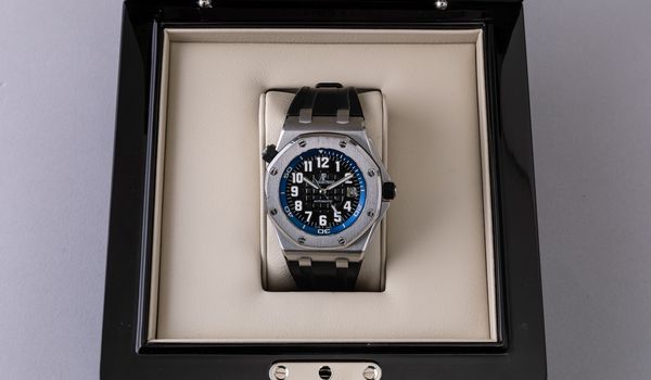 AUDEMARS PIGUET - Offshore Diver Boutique Edition, ref 15701ST in acciaio con quadrante Gran Tapisserie nero e rehaut blu, con scatola e garanzia  - Asta Orologio da polso e da tasca  - Associazione Nazionale - Case d'Asta italiane