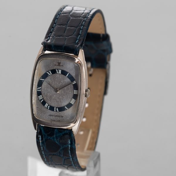 JAEGER LECOULTRE - Dress watch in oro bianco 18k, quadrante Argent con pista ore e minuti blu, numeri Romani, carica manuale  - Asta Orologio da polso e da tasca  - Associazione Nazionale - Case d'Asta italiane