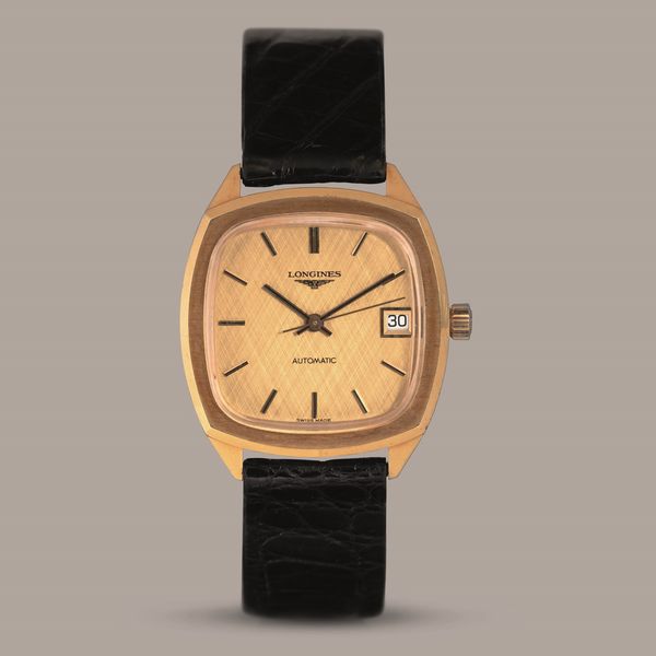 LONGINES - Carr in oro giallo 18k, quadrante champagne texture con indici applicati e datario, movimento automatico con astuccio originale  - Asta Orologio da polso e da tasca  - Associazione Nazionale - Case d'Asta italiane