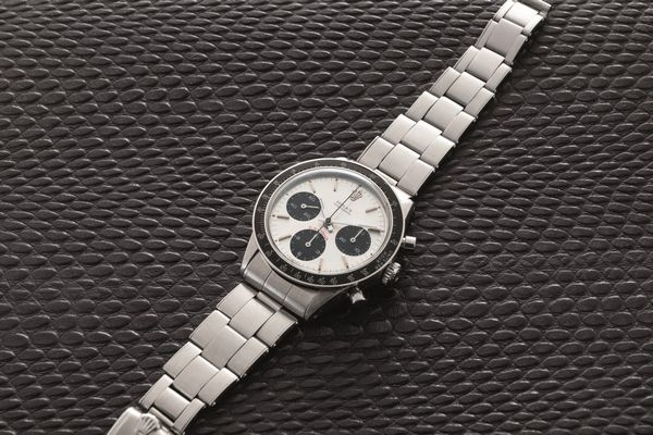 ROLEX - Daytona ref 6241 Cherry Logo carica manuale,in acciaio, quadrante Argent contatori neri a contrasto, ghiera nera in bachelite e pulsanti a pompa  - Asta Orologio da polso e da tasca  - Associazione Nazionale - Case d'Asta italiane