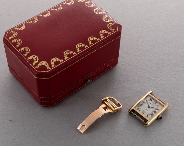 CARTIER - Must Paris in oro 18k carica manuale, quadrante bianco con numeri Romani con astuccio originale  - Asta Orologio da polso e da tasca  - Associazione Nazionale - Case d'Asta italiane