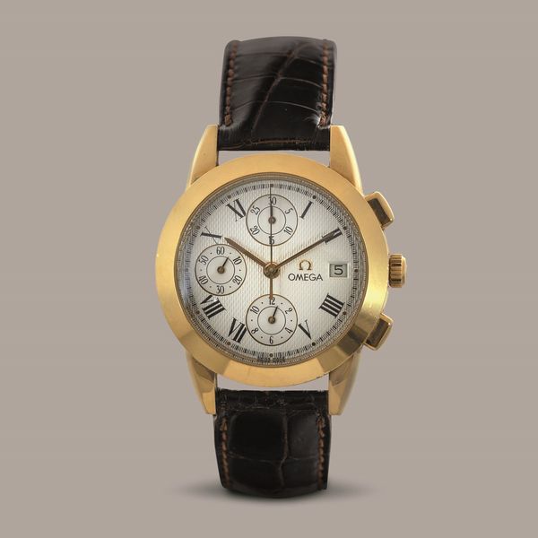 OMEGA - Louis Brandt cronografo tre contatori verticali con datario, cassa in oro giallo 18k, quadrante bianco guilloch con numeri Romani accompagnato da scatola  - Asta Orologio da polso e da tasca  - Associazione Nazionale - Case d'Asta italiane