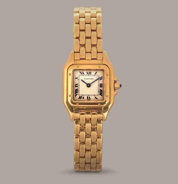 CARTIER - Panthre in oro giallo 18k, quadrante Gren con numeri Romani e sfere in acciaio azzurrato, corona di carica con zaffiro cabochon  - Asta Orologio da polso e da tasca  - Associazione Nazionale - Case d'Asta italiane