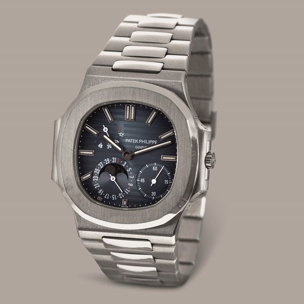 PATEK PHILIPPE - Nautilus ref 3712 in acciaio con fasi lunari riserva di carica a ore sette, funzione di calendario e fondello a vista con movimento automatico  - Asta Orologio da polso e da tasca  - Associazione Nazionale - Case d'Asta italiane