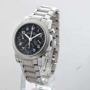 GIRARD PERREGAUX - 250 TDF Ferrari, cronografo in acciaio tre contatori, quadrante nero con numeri Arabi, movimento a carica automatica con scatola e garanzia  - Asta Orologio da polso e da tasca  - Associazione Nazionale - Case d'Asta italiane