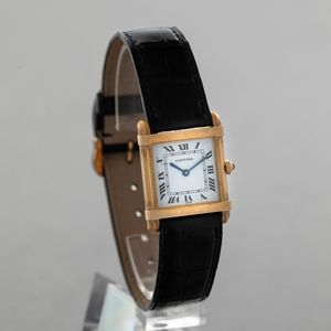 CARTIER - Tank Chinoise in oro giallo 18k, quadrante bianco con numeri Romani, movimento al quarzo, con scatola e garanzia  - Asta Orologio da polso e da tasca  - Associazione Nazionale - Case d'Asta italiane