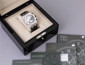 AUDEMARS PIGUET - Offshore Montenapoleone edizione limitata 100 esemplari, ref 26075ST in acciaio, quadrante verde Gran Tapisserie numeri Arabi, tre contatori verticali e datario  - Asta Orologio da polso e da tasca  - Associazione Nazionale - Case d'Asta italiane