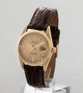 ROLEX - Date ref 15037 in oro giallo 18k, quadrante champagne con indici a bastone, movimento automatico con datario  - Asta Orologio da polso e da tasca  - Associazione Nazionale - Case d'Asta italiane